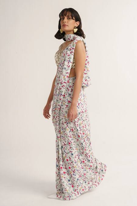 Vishala Shree White Crepe, Silk Sequins Scoop Neck Magnolia Print Saree With Blouse Online at Aza Fashions Vishala Shree_White Crepe, Silk Sequins Scoop Neck Magnolia Print Saree With Blouse_Online_at_Aza_Fashions