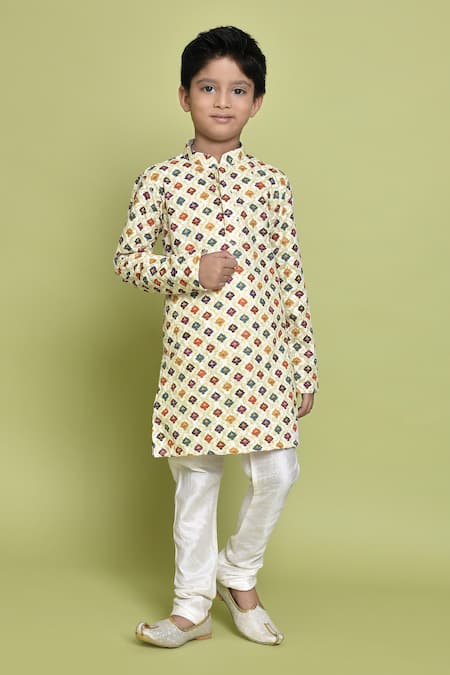 Petite Pomme_White Cotton Embroidery Geometric Thread Kurta _Online_at_Aza_Fashions