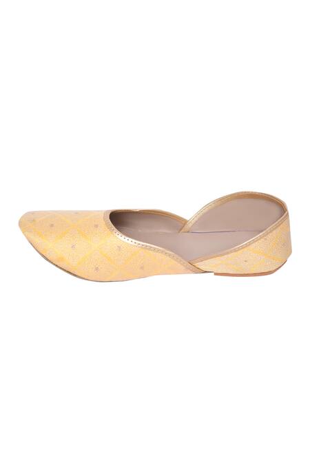 Arihant Rai Sinha_Yellow Flora Jaal Woven Juttis_at_Aza_Fashions