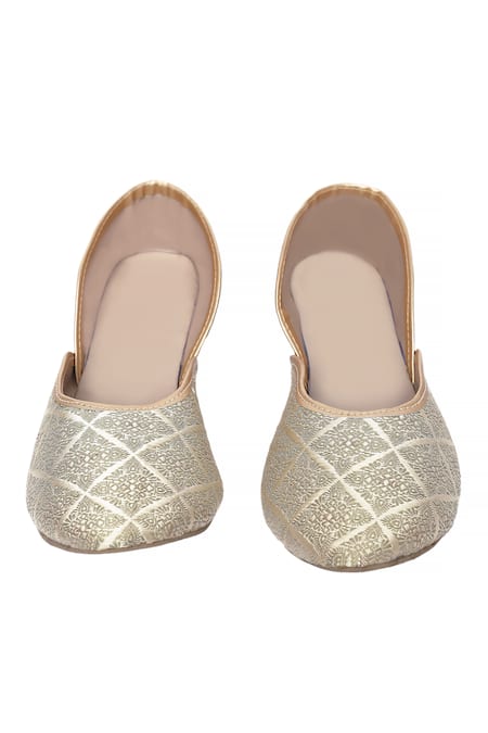 Arihant Rai Sinha_Green Floral Jaal Woven Juttis_Online_at_Aza_Fashions