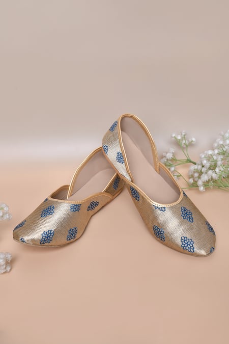 Aryavir Malhotra Phool Pattern Brocade Juttis 