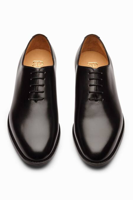 Shop_3dm Lifestyle_Black Plain Wholecut Oxford Shoes _at_Aza_Fashions