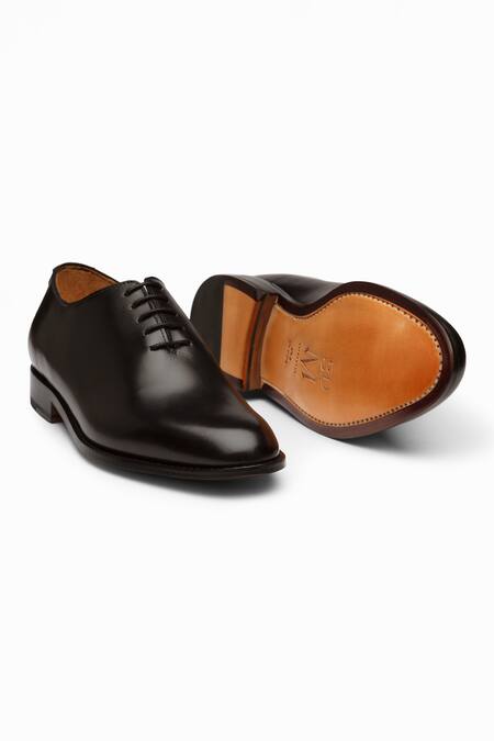 Buy_3dm Lifestyle_Black Plain Wholecut Oxford Shoes 