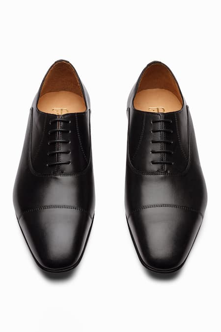 Shop_3dm Lifestyle_Black Plain Captoe Oxford Leather Shoes _at_Aza_Fashions