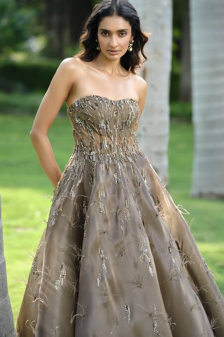 Dolly J_Green Organza Cut Work, Sequins Sweetheart Neck Ice Foam Embroidered Ball Gown_Online_at_Aza_Fashions