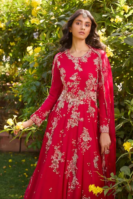 Dolly J Red Chiffon Embroidery Round Neck Ayelet Floral Anarkali With Cape Online at Aza Fashions Dolly J_Red Chiffon Embroidery Round Neck Ayelet Floral Anarkali With Cape _Online_at_Aza_Fashions