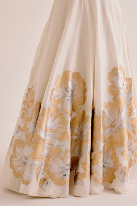 Devnaagri Ivory Silk Organza, Silk, Chanderi Daisy Flora Hand Painted Lehenga Set Online at Aza Fashions Devnaagri_Ivory Silk Organza, Silk, Chanderi Daisy Flora Hand Painted Lehenga Set _Online_at_Aza_Fashions