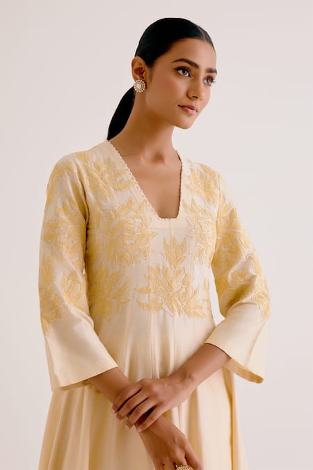 Buy Devnaagri Yellow Silk Organza, Silk, Chanderi Embroidery Kalidar Kurta Slim Pant Set Online at Aza Fashions Buy_Devnaagri_Yellow Silk Organza, Silk, Chanderi Embroidery Kalidar Kurta Slim Pant Set _Online_at_Aza_Fashions