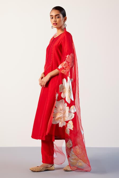 Devnaagri_Red Silk Organza Embroidery Round Neck Chanderi Hand Painted Kurta Pant Set _at_Aza_Fashions