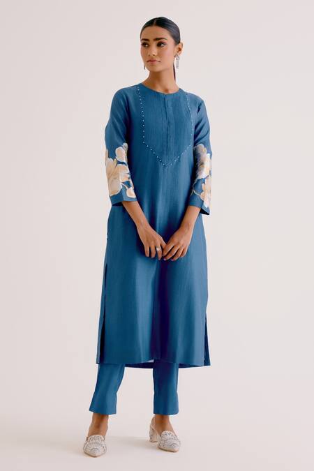 Devnaagri_Blue Silk Organza, Silk, Chanderi Embroidery Round Anchor Thread Kurta Pant Set _Online_at_Aza_Fashions