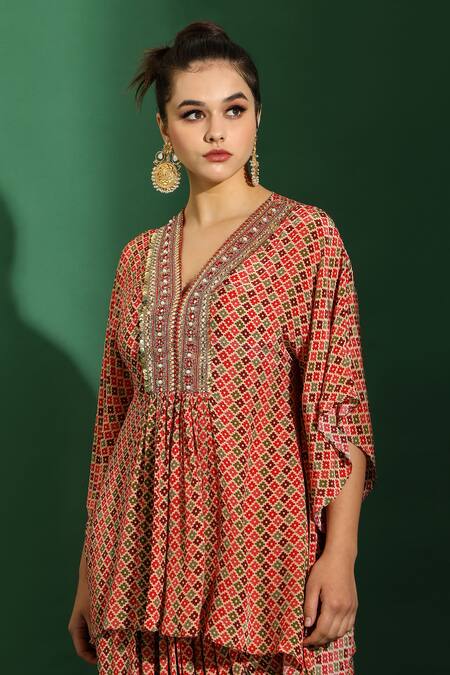 Buy_Shreya J Label_Beige Crepe V-neck Geometric Print Kaftan Tunic With Dhoti Pant _Online_at_Aza_Fashions