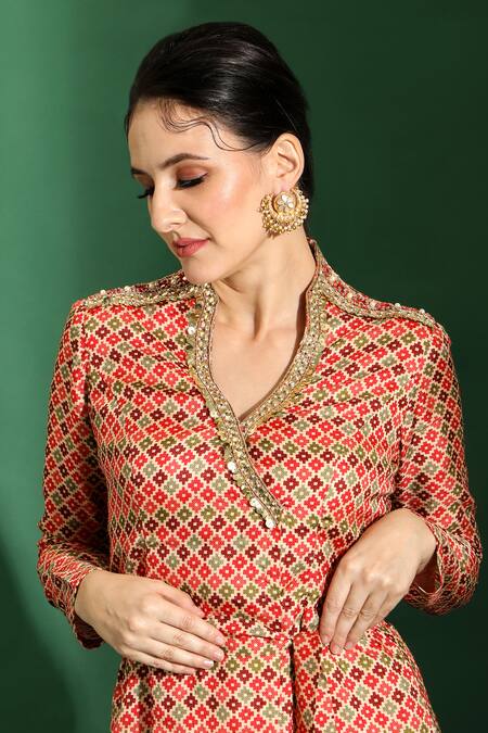 Shreya J Label_Beige Crepe Print Geometric Butti V Neck Top And Pant Set _at_Aza_Fashions