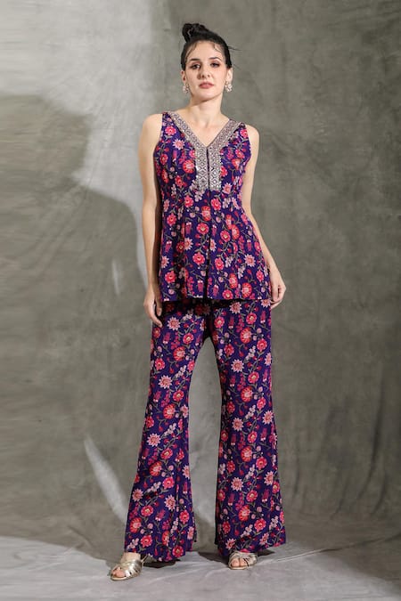 Buy_Shreya J Label_Purple Crepe V-neck Floral Bloom Print Tunic With Pant _Online_at_Aza_Fashions