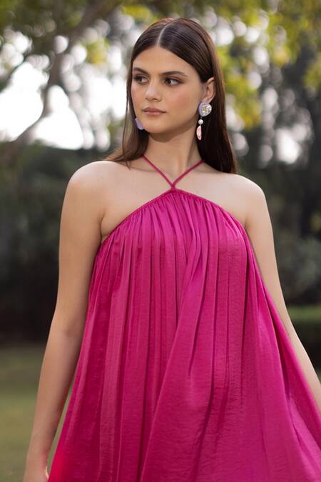 Ozel_Pink Sandwash Satin Pleated Halter Alice Short Neck Dress _at_Aza_Fashions