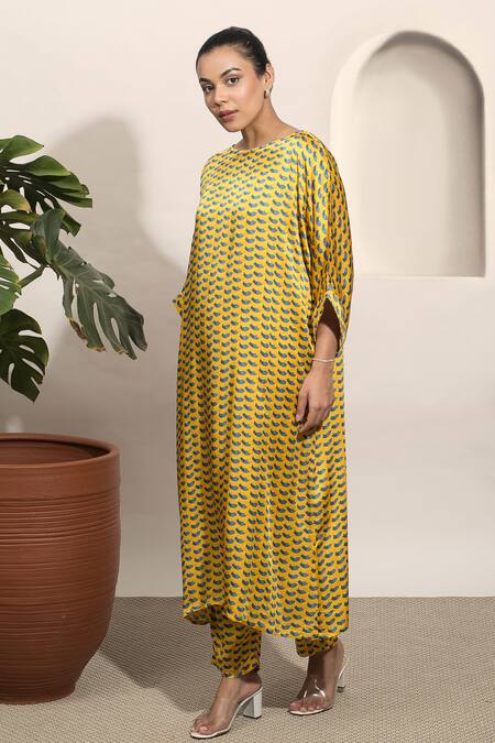 Ozel Yellow Modal, Satin Round Neck Dolce Printed Tunic And Pant Co-ord Set Online at Aza Fashions Ozel_Yellow Modal, Satin Round Neck Dolce Printed Tunic And Pant Co-ord Set _Online_at_Aza_Fashions