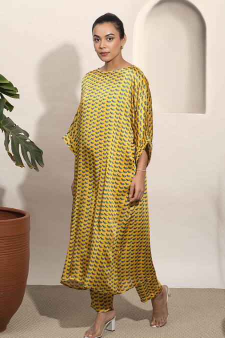 Buy Ozel Yellow Modal, Satin Round Neck Dolce Printed Tunic And Pant Co-ord Set Online at Aza Fashions Buy_Ozel_Yellow Modal, Satin Round Neck Dolce Printed Tunic And Pant Co-ord Set _Online_at_Aza_Fashions