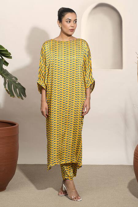 Shop Ozel Yellow Modal, Satin Round Neck Dolce Printed Tunic And Pant Co-ord Set Online at Aza Fashions Shop_Ozel_Yellow Modal, Satin Round Neck Dolce Printed Tunic And Pant Co-ord Set _Online_at_Aza_Fashions