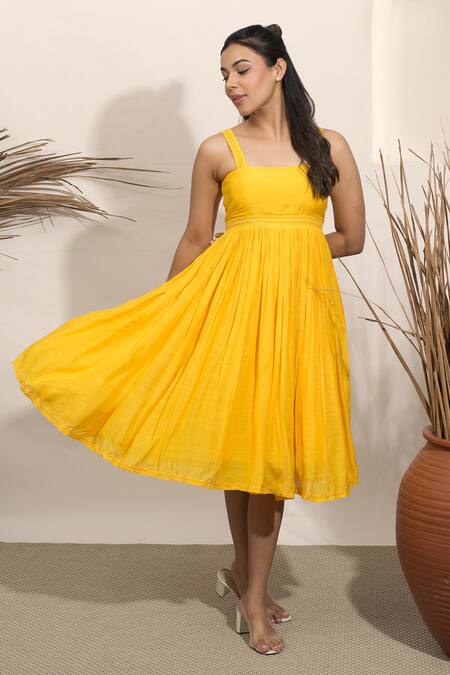 Ozel_Yellow Cotton Lace Straight Monsoleil Solid Midi Dress _Online_at_Aza_Fashions
