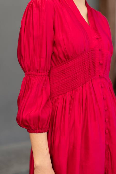 Ozel_Pink Linen Satin V Neck Pleat Detailed Midi Dress _at_Aza_Fashions