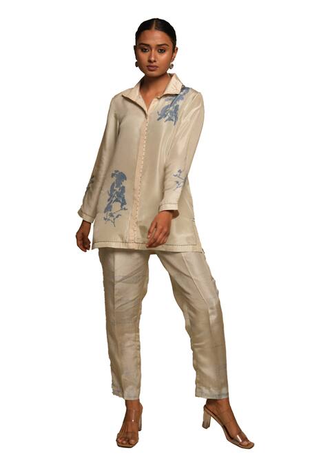 Avni Bhuva_Ivory Silk Collared Shiroi Floral Motif And Pant Set _Online_at_Aza_Fashions