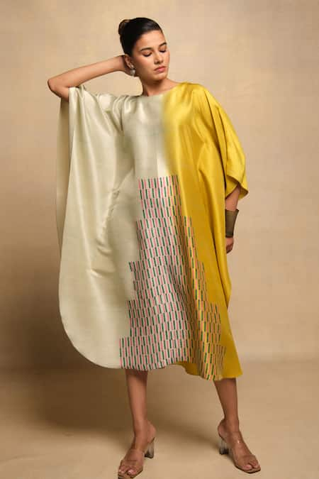 Avni Bhuva Ivory Silk Round Suki Geometric Pattern Color Blocked Kaftan 