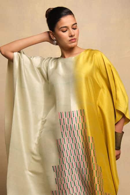 Avni Bhuva Suki Geometric Pattern Color Blocked Kaftan 
