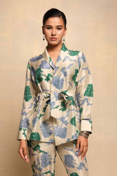 Avni Bhuva Unshiu Floral Print Jacket & Pant Set 