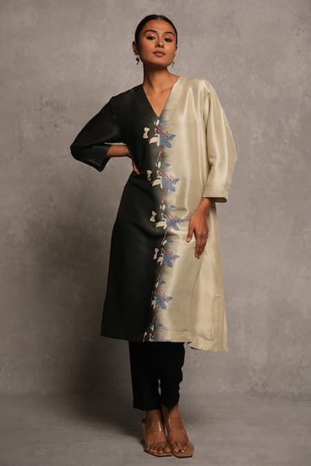 Avni Bhuva Black Kurta Silk V Neck Yami Color Blocked And Pant Set 