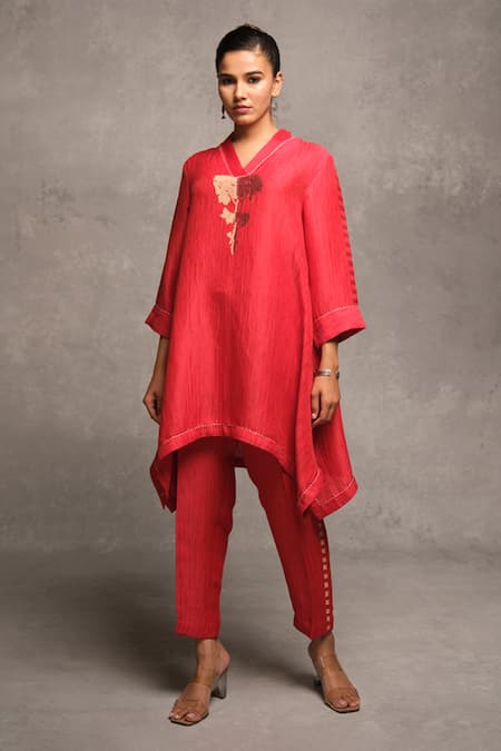 Avni Bhuva Red Linen Print Blossom V Neck Amai Asymmetric Kurta With Pant 