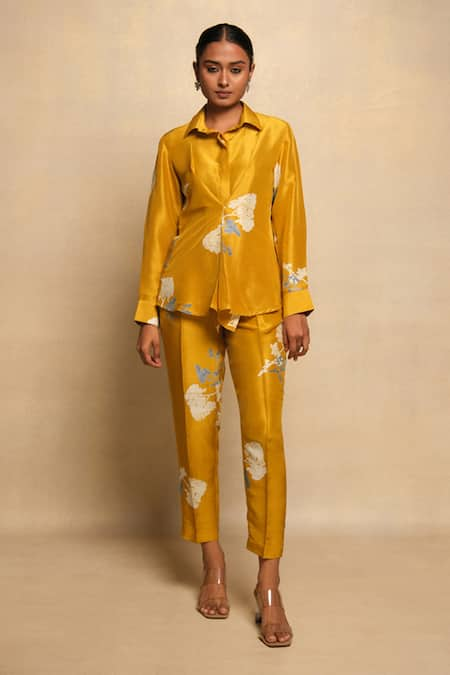 Avni Bhuva Yellow Silk Print Florence Collar Neck Atarashii Top With Pant 