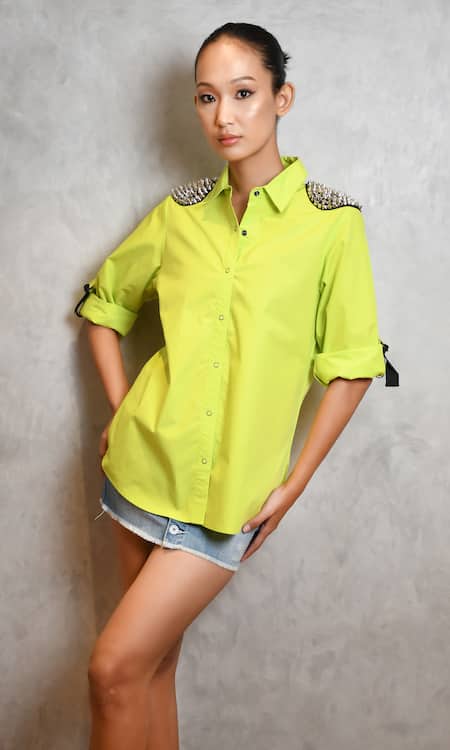Richaa Goenka Green Cotton Collared Spike Patch Detailed Shirt