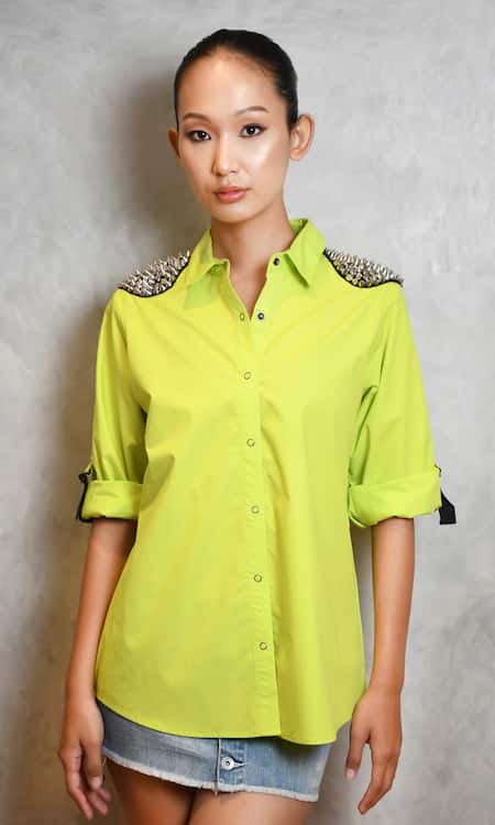 Shop Richaa Goenka Green Cotton Collared Spike Patch Detailed Shirt at Aza Fashions Shop_Richaa Goenka_Green Cotton Collared Spike Patch Detailed Shirt _at_Aza_Fashions