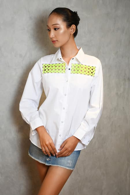 Richaa Goenka White Cotton Hand Embroidered Sequins Collar Yoke Shirt  3