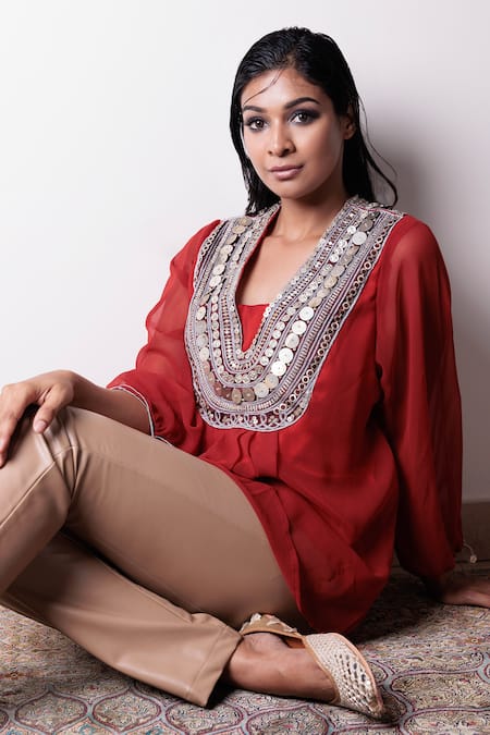 Richaa Goenka Yoke Hand Embroidered Kurta