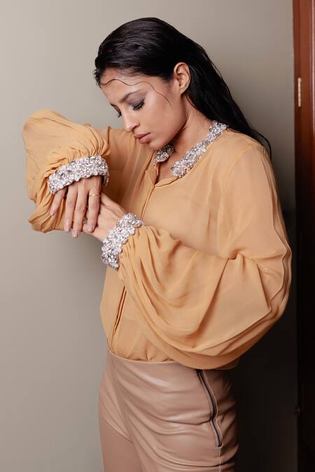 Richaa Goenka_Beige Georgette Stones Bandeau Neck Cuff Hand Embroidered Shirt _Online_at_Aza_Fashions