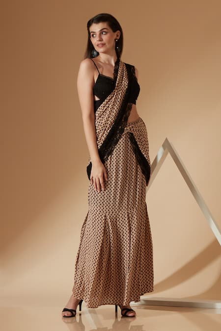 Shop Sandhya Shah Beige Crepe Beads Sweetheart Neck Belle Wave Print Pre-draped Saree With Blouse at Aza Fashions Shop_Sandhya Shah_Beige Crepe Beads Sweetheart Neck Belle Wave Print Pre-draped Saree With Blouse _at_Aza_Fashions