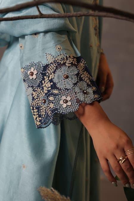 Label Niti Bothra_Blue Chanderi Silk Embroidery Split Floral Applique Border Kurta Pant Set _Online_at_Aza_Fashions