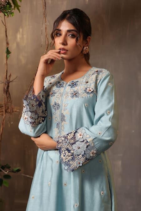 Shop_Label Niti Bothra_Blue Chanderi Silk Embroidery Split Floral Applique Border Kurta Pant Set 