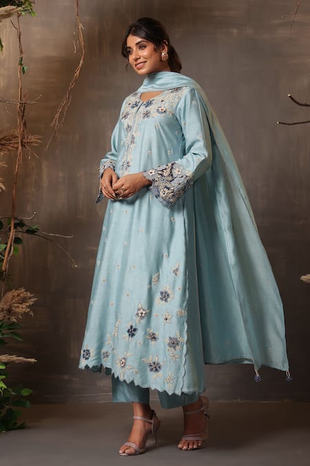 Label Niti Bothra Blue Chanderi Silk Embroidery Thread Floral Applique Border Kurta Pant Set 