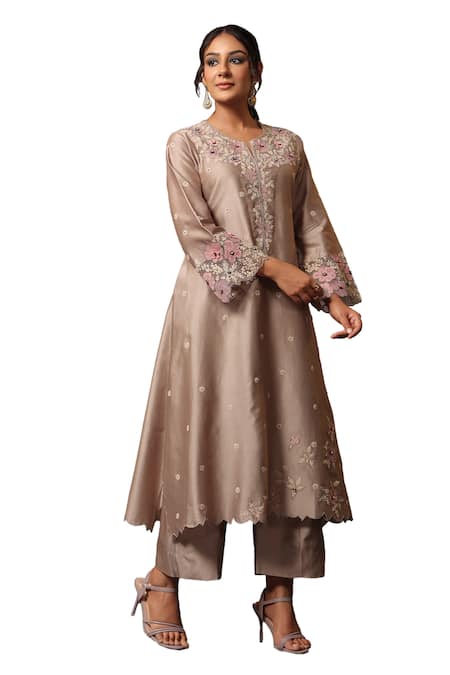 Buy Label Niti Bothra Grey Chanderi Silk Embroidery Split V-neck Floral Kurta Set Buy_Label Niti Bothra_Grey Chanderi Silk Embroidery Split V-neck Floral Kurta Set