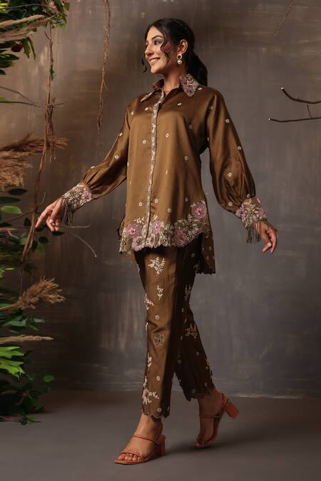 Buy_Label Niti Bothra_Green Chanderi Silk Embroidery Floral Applique Work Shirt And Narrow Pant Set _Online_at_Aza_Fashions