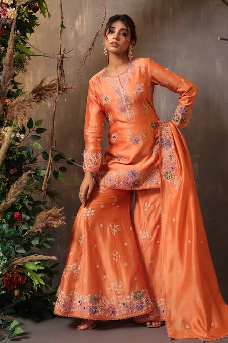 Shop_Label Niti Bothra_Peach Chanderi Silk Embroidery, Lace Split V-neck Kurta Set _Online_at_Aza_Fashions