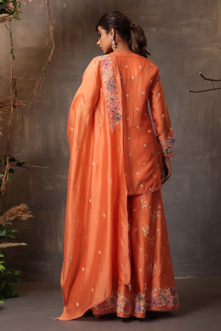 Shop_Label Niti Bothra_Peach Chanderi Silk Embroidery, Lace Split V-neck Kurta Set _at_Aza_Fashions