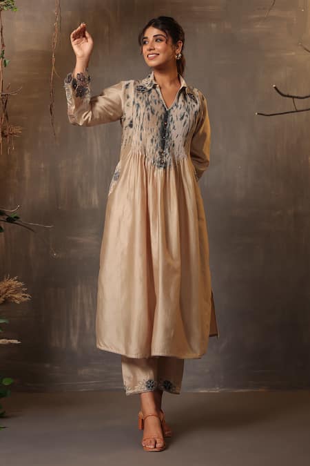Buy_Label Niti Bothra_Ivory Chanderi Silk Embroidery, Cut Work Collared Pintuck Kurta And Palazzo Set 