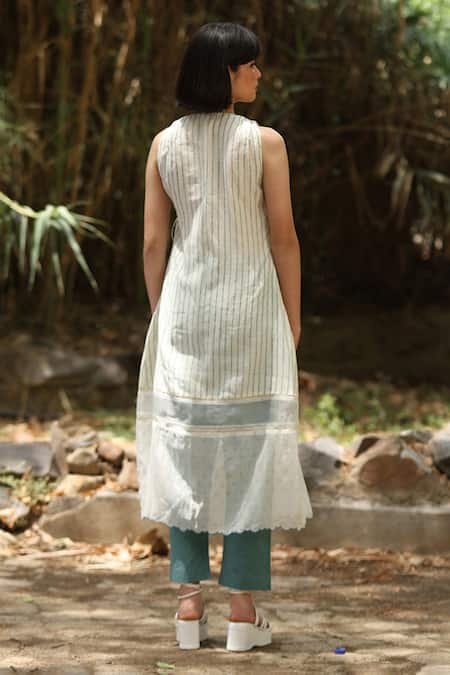 Shop_Weaver Story_White Chanderi Silk Tassels V-neck Stripe Pattern Kurta With Pant _at_Aza_Fashions