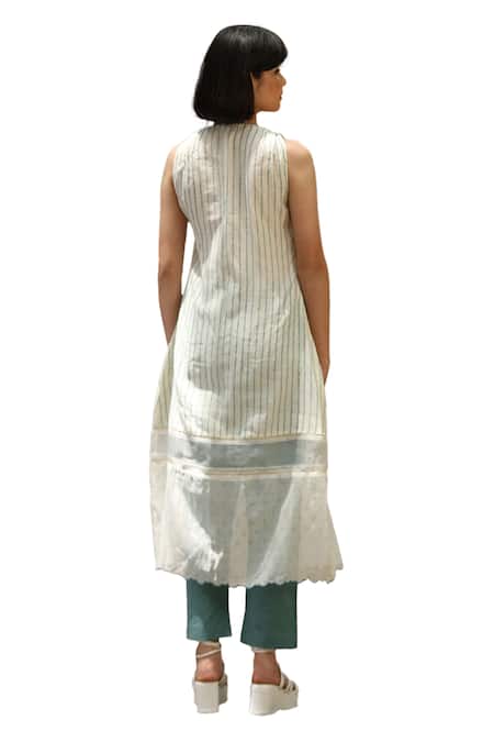 Weaver Story_White Chanderi Silk Tassels V-neck Stripe Pattern Kurta With Pant _at_Aza_Fashions
