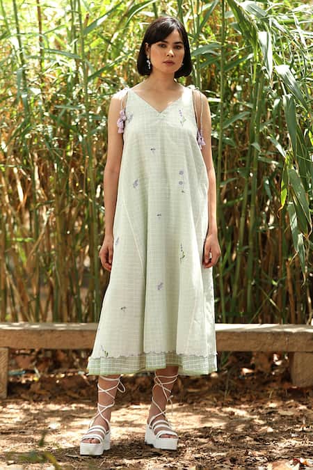 Weaver Story_White Chanderi Silk Embroidery, Tassels V-neck Hand Block Print Dress _Online_at_Aza_Fashions