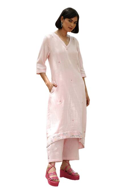 Weaver Story_Pink Cotton Embroidery V-neck Kurta With Pant _Online_at_Aza_Fashions