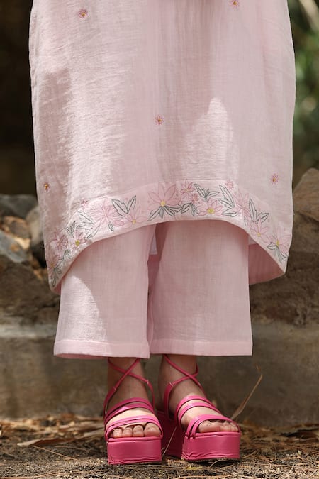 Buy_Weaver Story_Pink Cotton Embroidery V-neck Kurta With Pant 