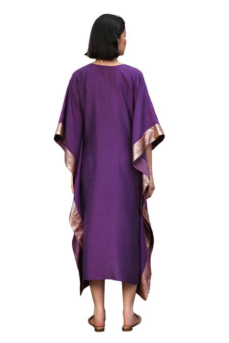 Weaver Story Purple Handloom Cotton Embroidery V-neck Benaras Border Pure Silk Kaftan at Aza Fashions Weaver Story_Purple Handloom Cotton Embroidery V-neck Benaras Border Pure Silk Kaftan _at_Aza_Fashions
